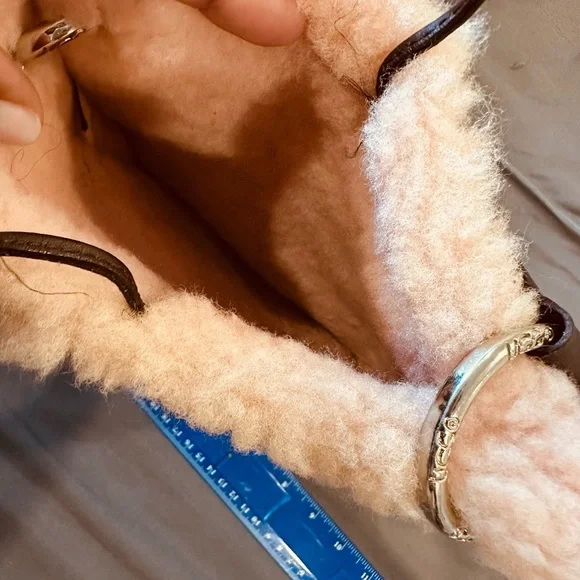 UGG bag - Picture 3 of 5